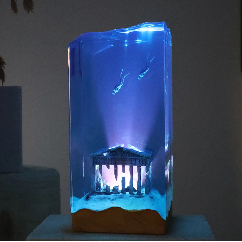 Resin Art Table Top - 新しいマリンアート家の装飾品手工芸品木製樹脂彫刻品洞窟のようなクジラダイバーテーブルトップ発光装飾品
