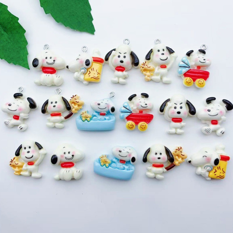 Resin Art Calligraphy - 12個入り樹脂製漫画犬ペンダント、DIYジュエリー製作イヤリング、キーホルダーアクセサリー