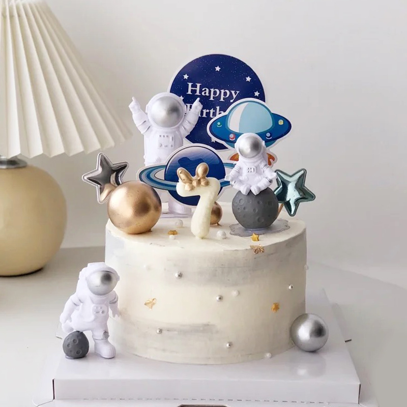 Resin Art Alphabet - 宇宙飛行士ケーキトッパー 宇宙テーマ誕生日パーティーデザート小道具お祝い装飾宇宙惑星シリーズケーキトッパー