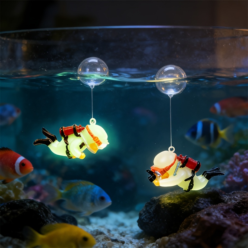 水槽用樹脂製装飾品 ミニダイバースタチュー 光る浮き玉付き  - Resin Art Underwater のレビューと価格
