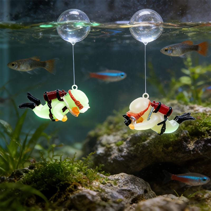 水槽用樹脂製装飾品 ミニダイバースタチュー 光る浮き玉付き  - Resin Art Underwater のレビューと価格